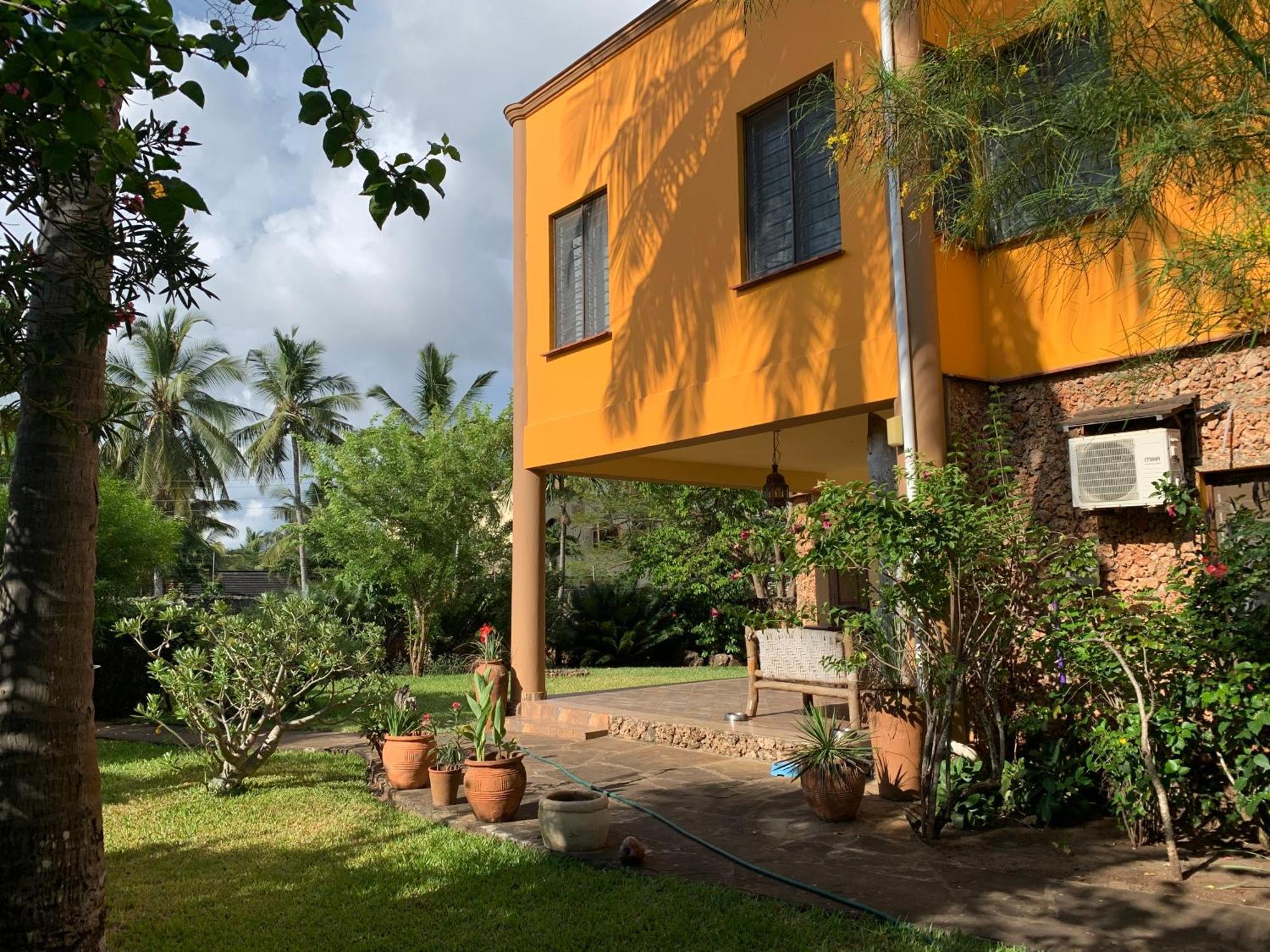 Lions Home Diani Beach Kültér fotó